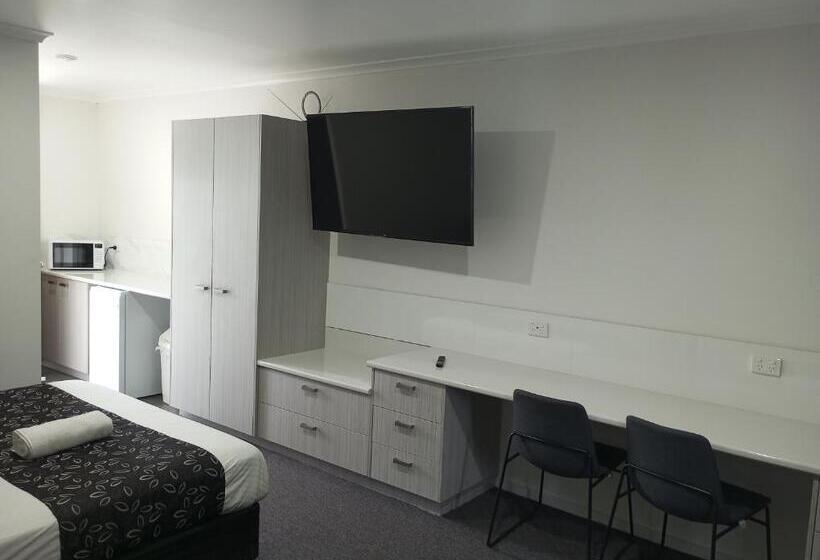 هتل Big Valley Lakeside Paradise Motor Inn