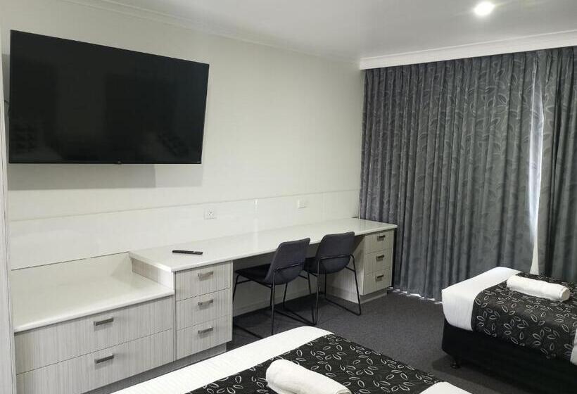 هتل Big Valley Lakeside Paradise Motor Inn