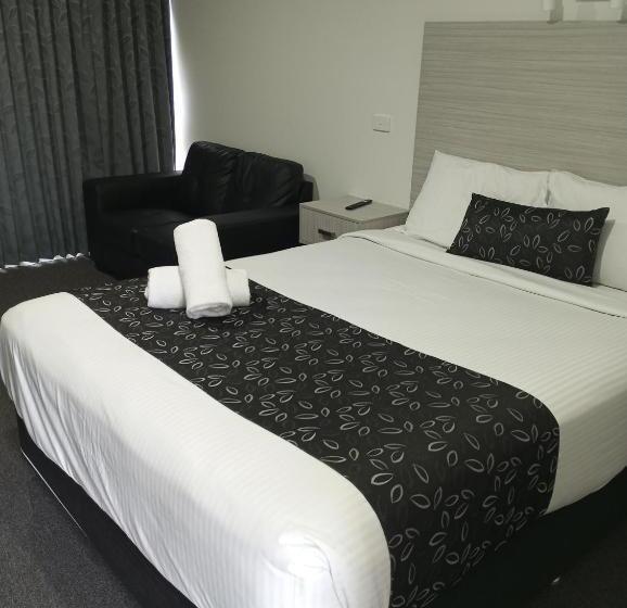 هتل Big Valley Lakeside Paradise Motor Inn