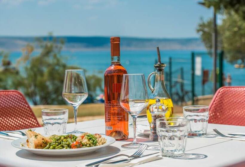 בית מלון כפרי Bluesun Holiday Village Alan