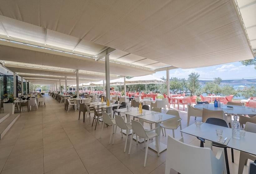 בית מלון כפרי Bluesun Holiday Village Alan