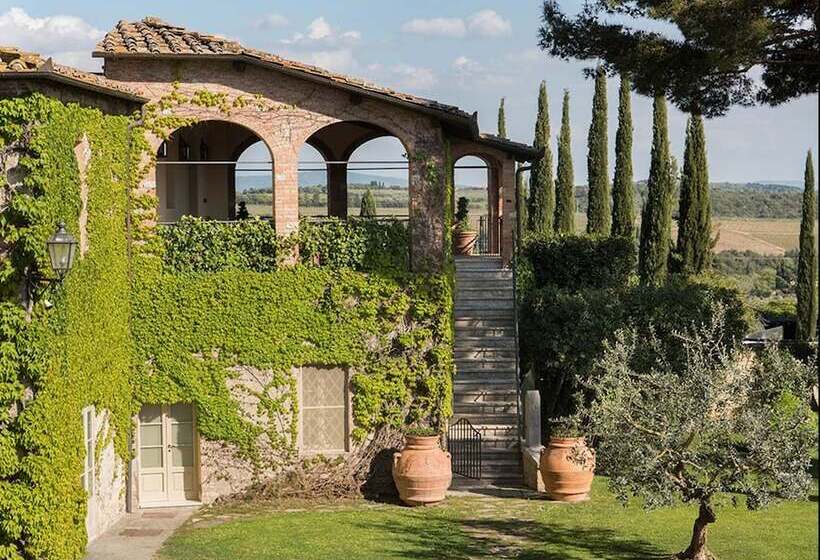 هتل Borgo San Felice