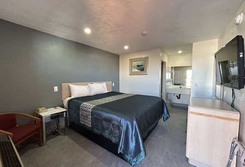 California Inn Hotel And Suites Adelanto Us 395