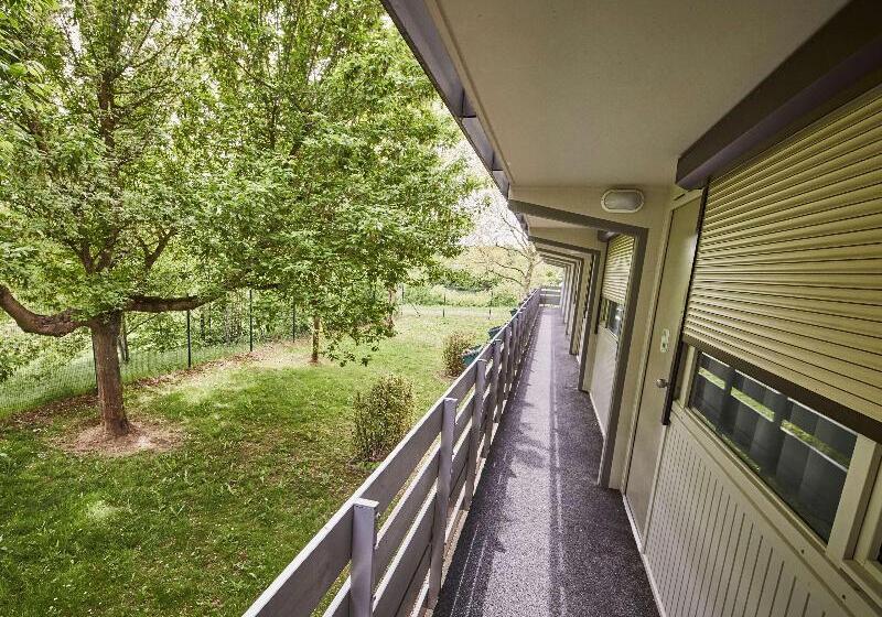 فندق Campanile Melun Sénart