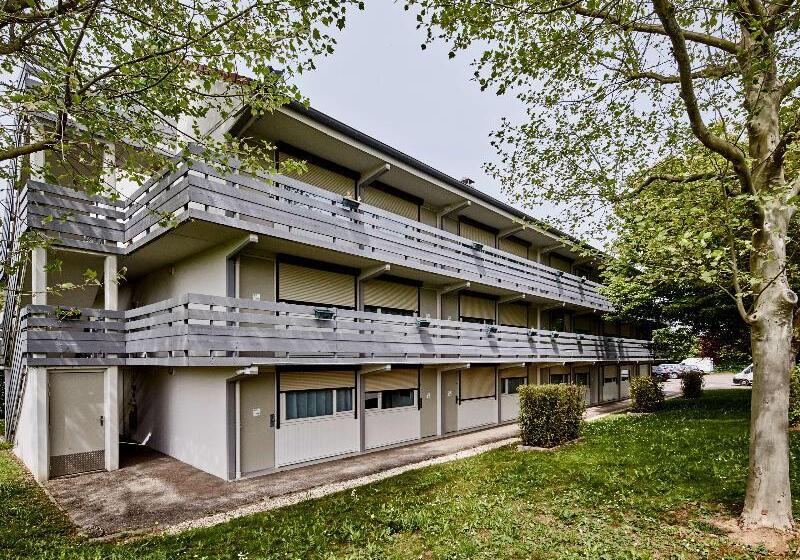 فندق Campanile Melun Sénart