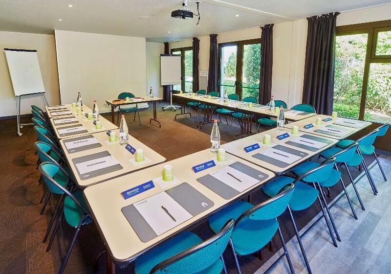 فندق Campanile Melun Sénart