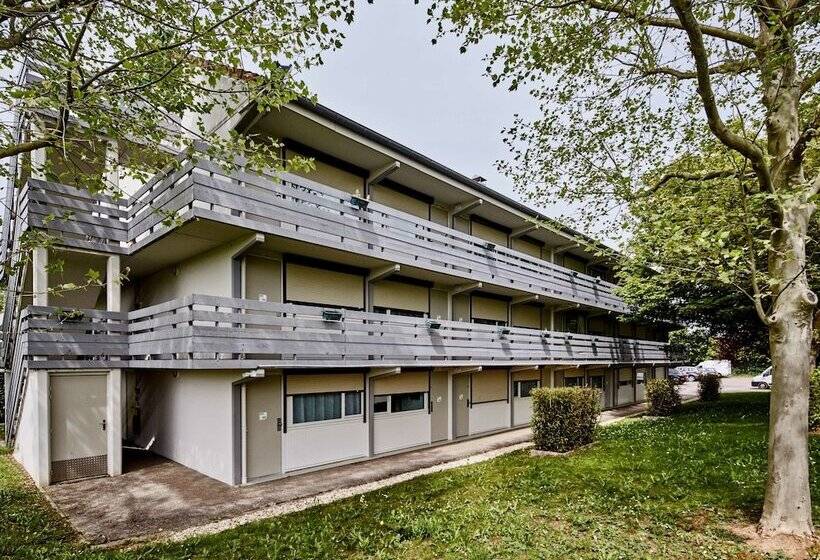 فندق Campanile Melun Sénart