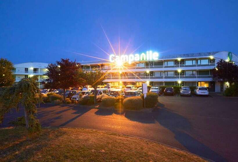 Отель Campanile Poitiers  Site Du Futuroscope