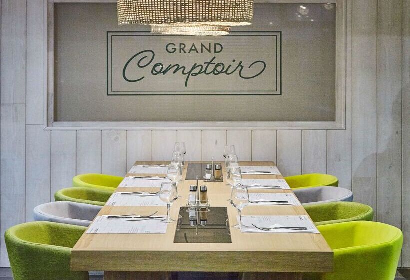 Отель Campanile Poitiers  Site Du Futuroscope