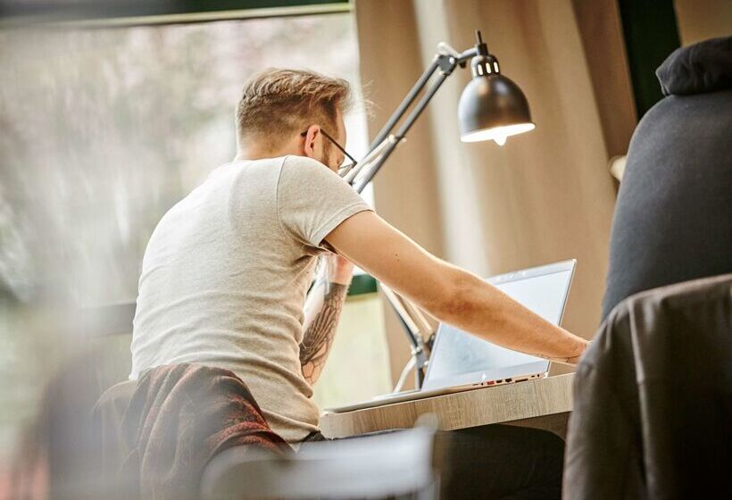 Отель Campanile Poitiers  Site Du Futuroscope