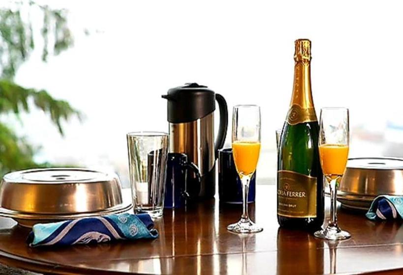 فندق Cape Fox Lodge