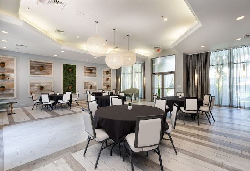 Castle Hotel, Autograph Collection