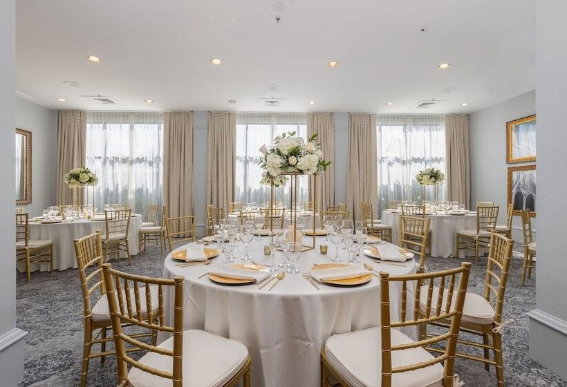 Castle Hotel, Autograph Collection