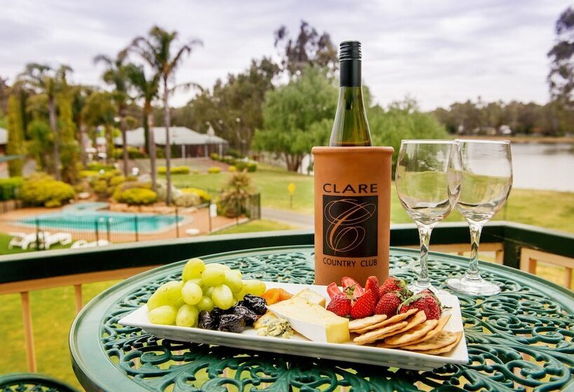 בית מלון כפרי Clare Country Club