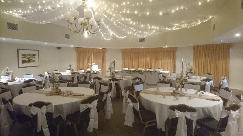 בית מלון כפרי Clare Country Club