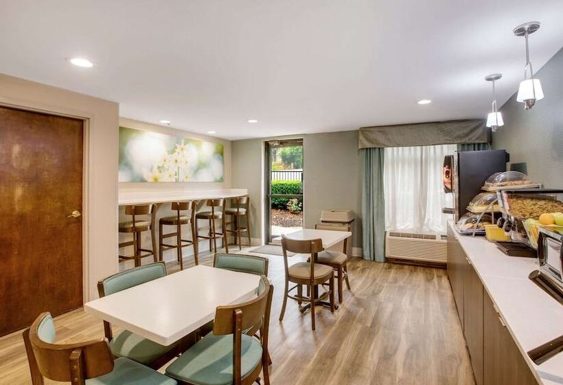 酒店 Clarion Pointe Atlanta Airport College Park