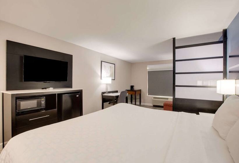 هتل Clarion Pointe Atlanta Airport College Park