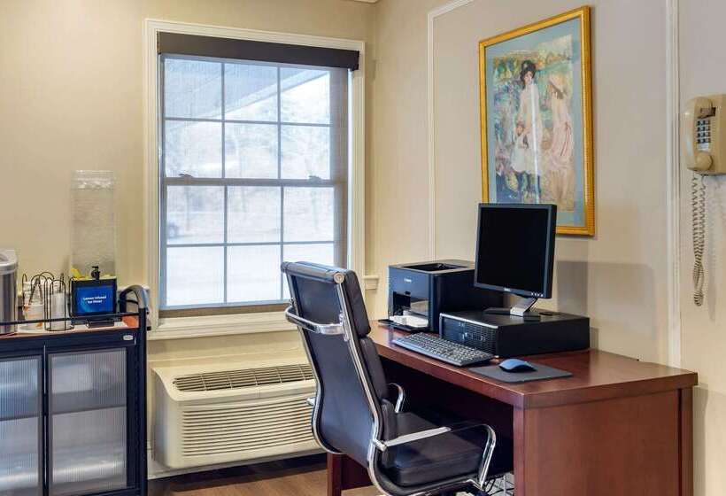 Отель Comfort Inn Auburn Worcester