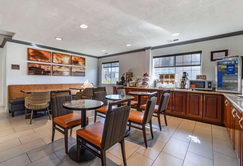 فندق Comfort Inn Humboldt Bay