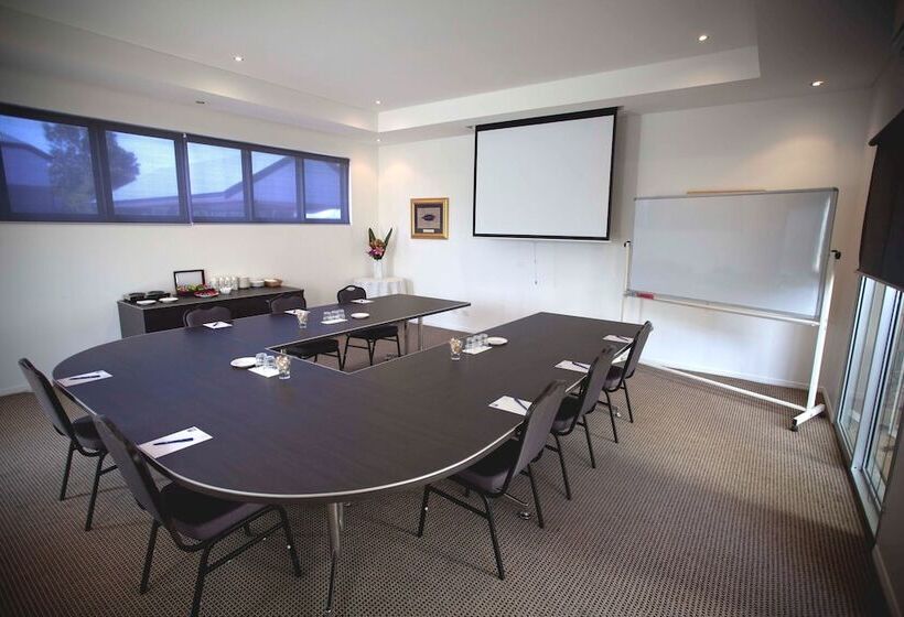 فندق Comfort Inn & Apartments Northgate Airport