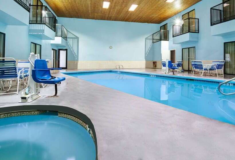 Отель Days Inn By Wyndham Albuquerque West