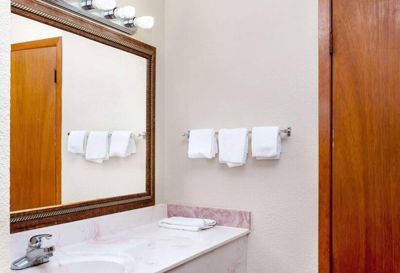 בית מלון כפרי Days Inn By Wyndham Arcadia   Louisiana La