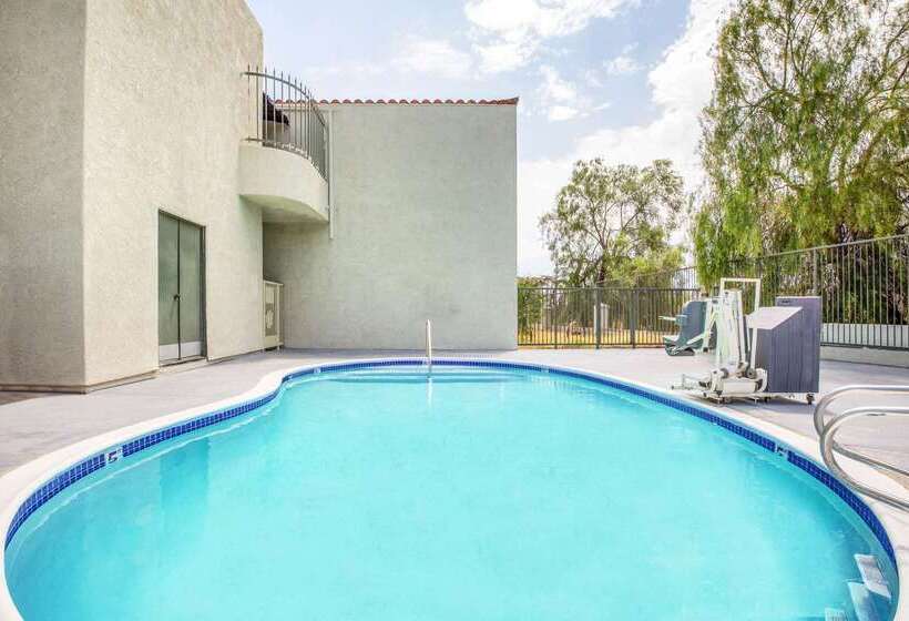 فندق Days Inn By Wyndham Banning Casino/outlet Mall