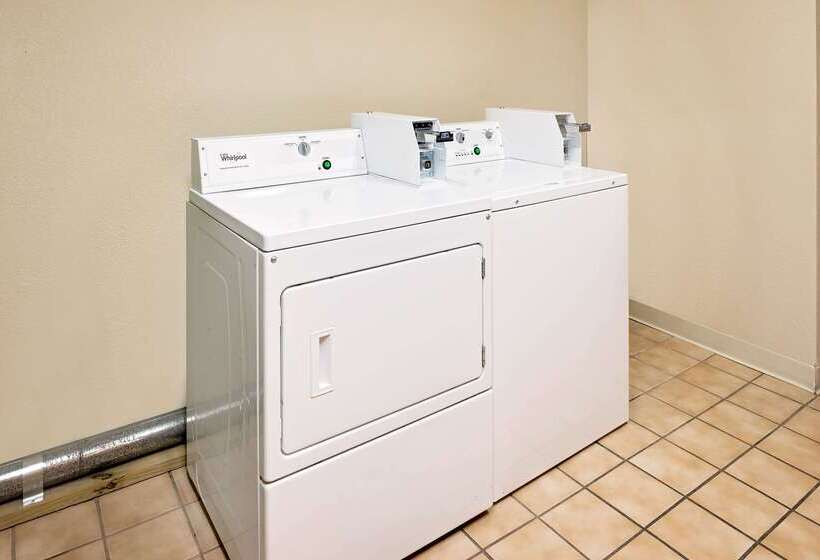 בית מלון כפרי Days Inn By Wyndham Boonville