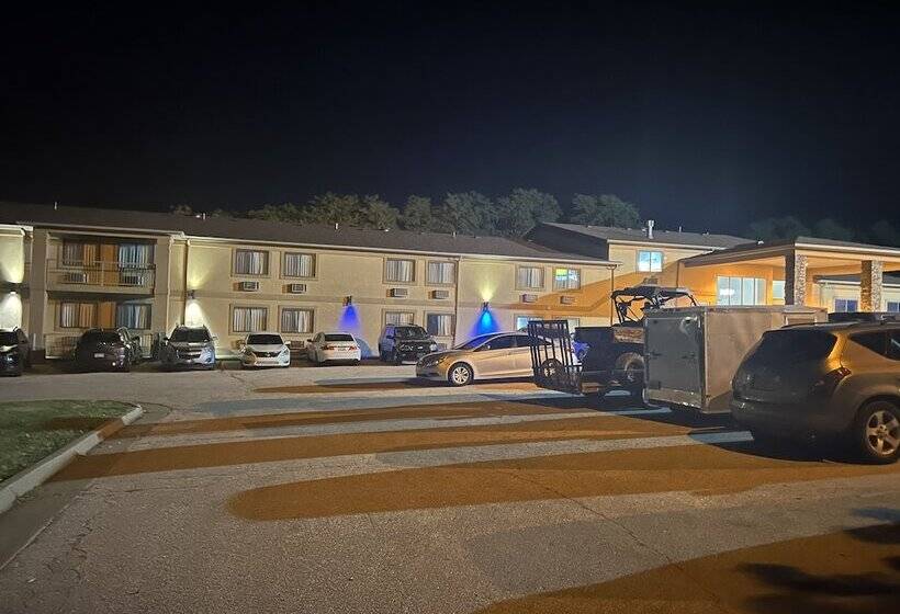 בית מלון כפרי Days Inn By Wyndham Boonville