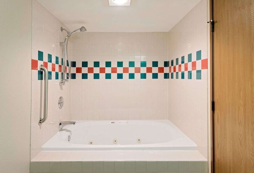 בית מלון כפרי Days Inn By Wyndham Boonville