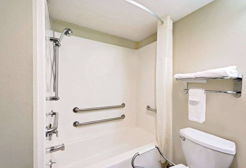 בית מלון כפרי Days Inn By Wyndham Boonville