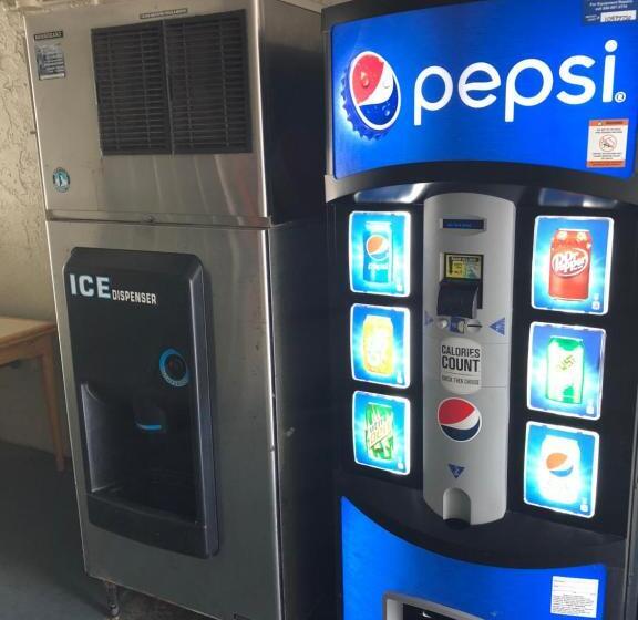 ホテル Days Inn By Wyndham Bradenton I75