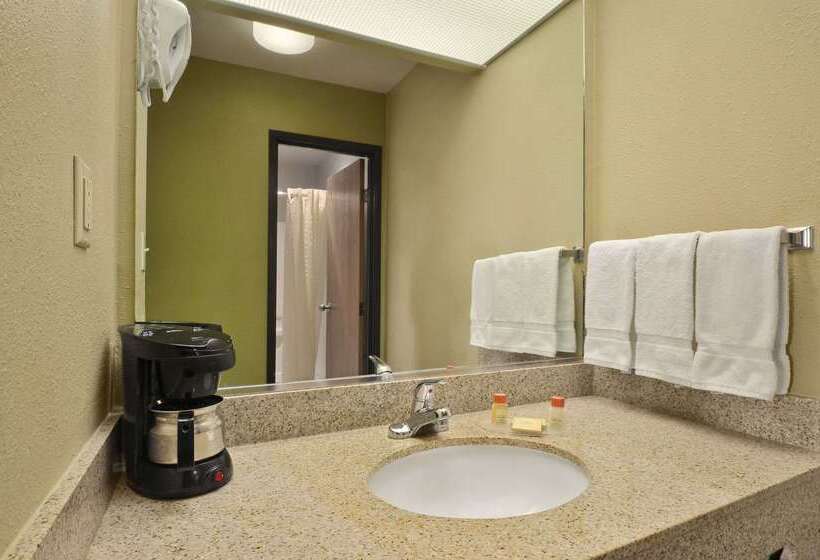 فندق Days Inn By Wyndham Carlsbad