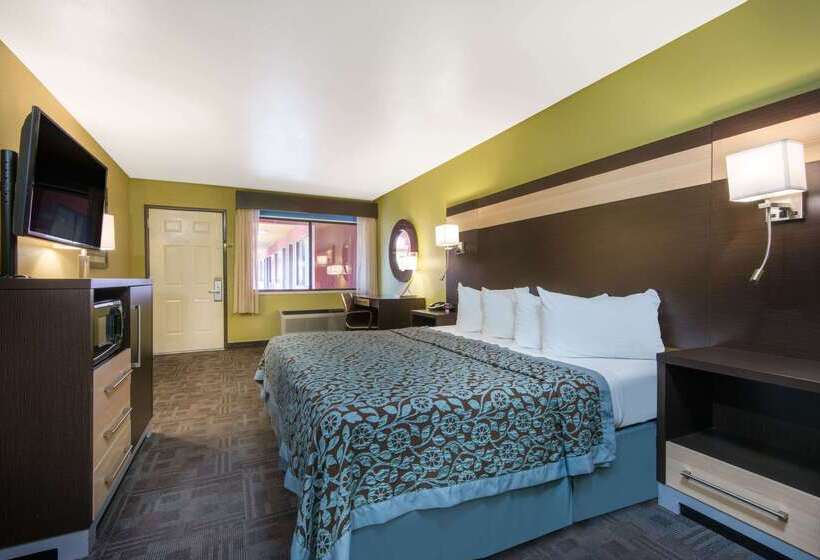 فندق Days Inn By Wyndham Carlsbad