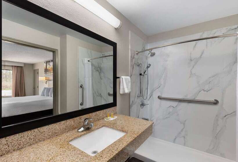 בית מלון כפרי Days Inn By Wyndham Childersburg