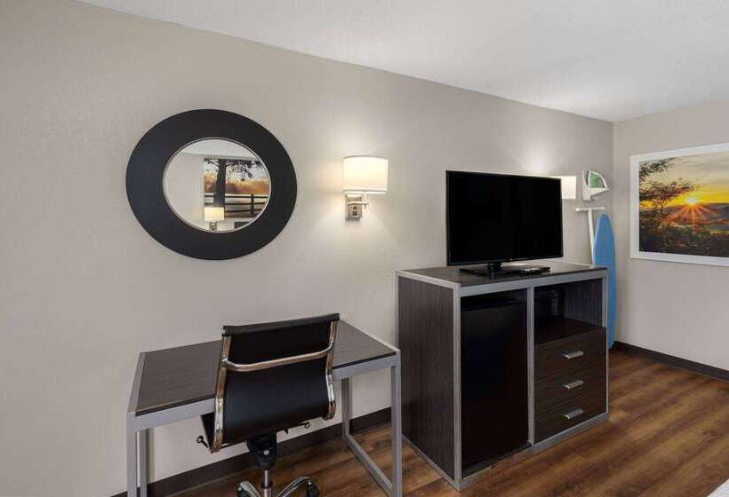 בית מלון כפרי Days Inn By Wyndham Childersburg