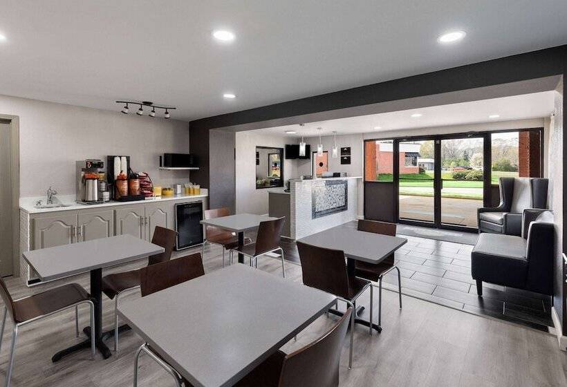 בית מלון כפרי Days Inn By Wyndham Childersburg