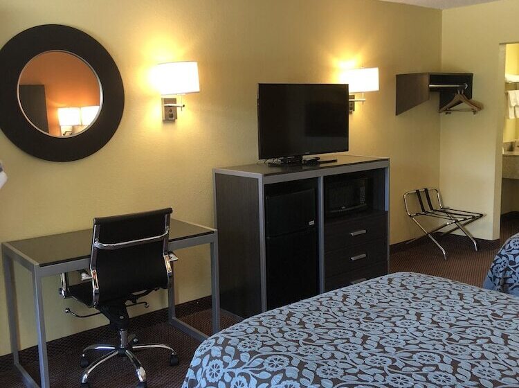 בית מלון כפרי Days Inn By Wyndham Childersburg