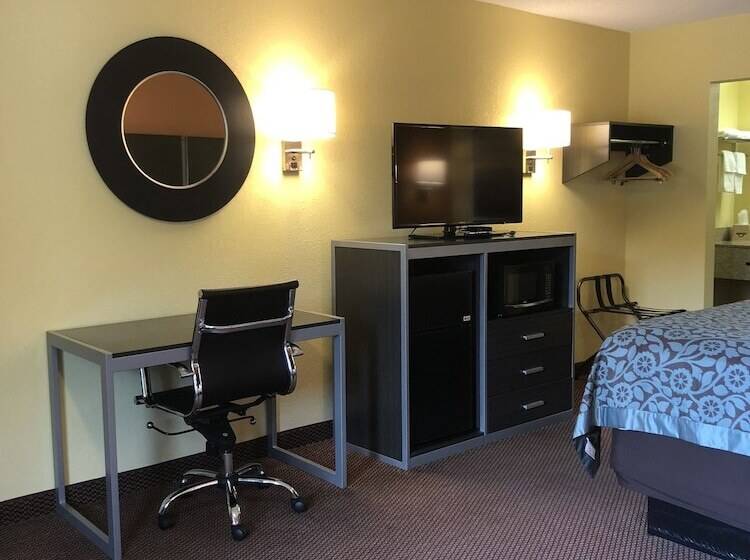 בית מלון כפרי Days Inn By Wyndham Childersburg