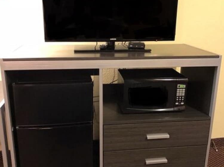 בית מלון כפרי Days Inn By Wyndham Childersburg