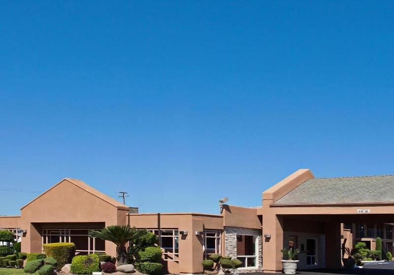 호텔 Days Inn By Wyndham Chowchilla Gateway To Yosemite