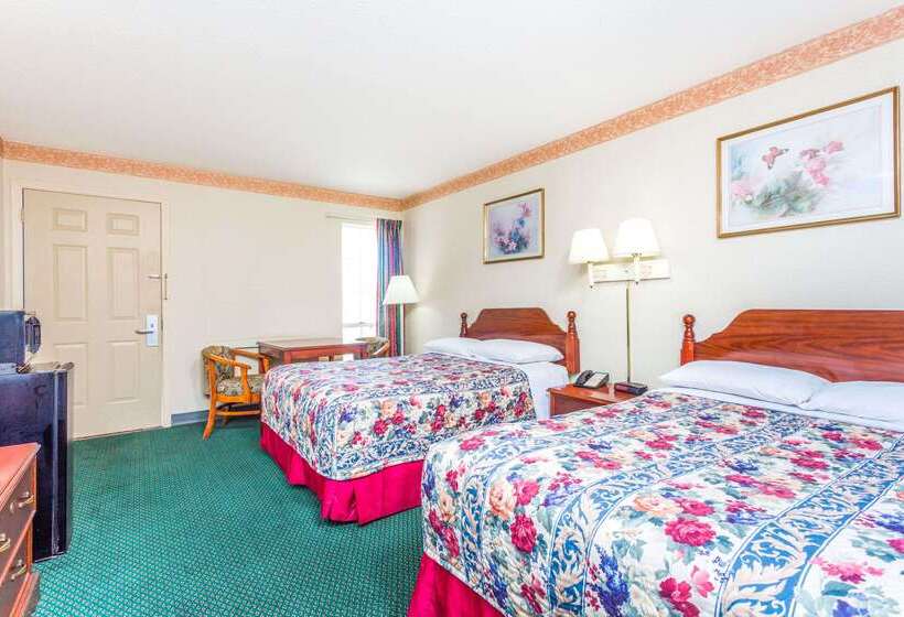 فندق Days Inn By Wyndham Cornelia