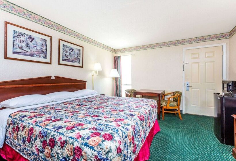 فندق Days Inn By Wyndham Cornelia