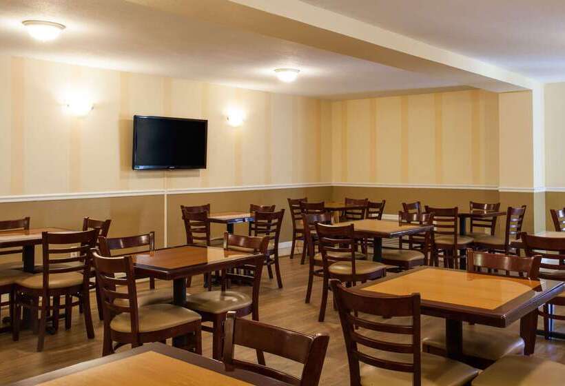 فندق Days Inn By Wyndham Daytona Beach Speedway