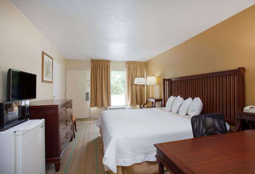 فندق Days Inn By Wyndham Daytona Beach Speedway