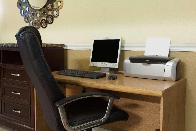 בית מלון כפרי Days Inn By Wyndham Daytona Beach Speedway