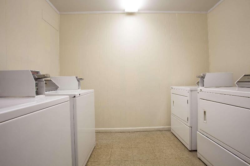 בית מלון כפרי Days Inn By Wyndham Daytona Beach Speedway