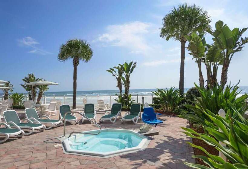 בית מלון כפרי Days Inn By Wyndham Daytona Oceanfront