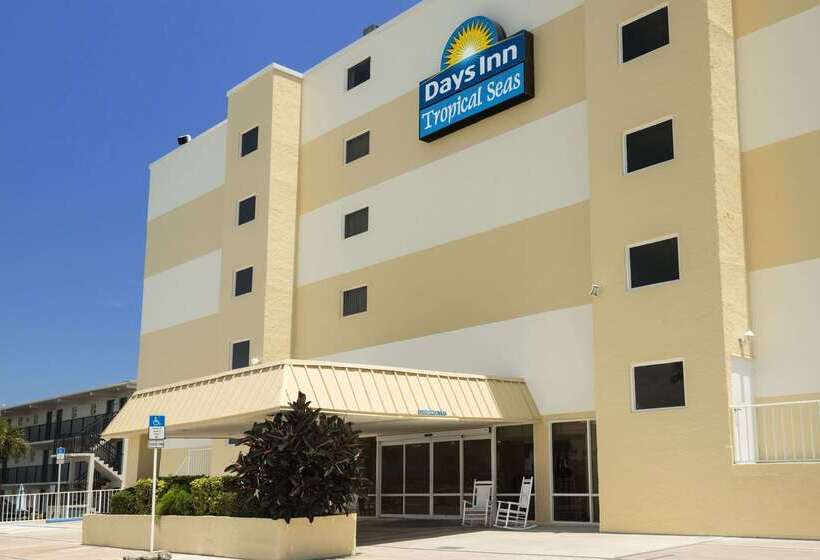 בית מלון כפרי Days Inn By Wyndham Daytona Oceanfront