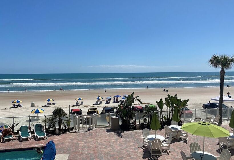 فندق Days Inn By Wyndham Daytona Oceanfront